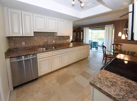 351 Beacon St, Tequesta, FL 33469 photo 9