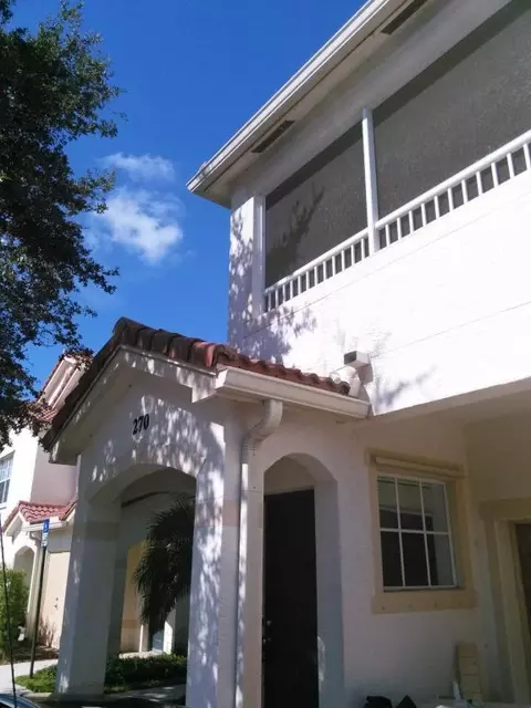 270 SE Kitching Cir, Stuart, FL 34994 photo 2