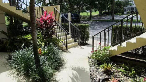 2061 Keystone Dr #E, Jupiter, FL 33458 photo 2