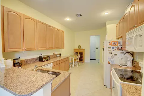 138 SW Walking Path, Stuart, FL 34997 photo 12