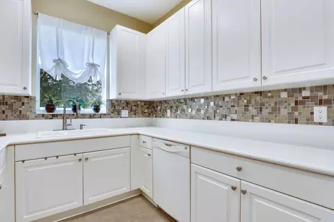 328 SE Bloxham Way, Stuart, FL 34997 photo 7