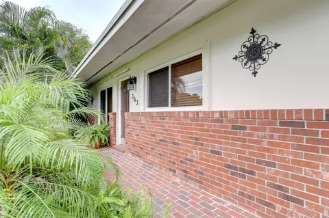 363 SW 65 Ave, Margate, FL 33068 photo 4