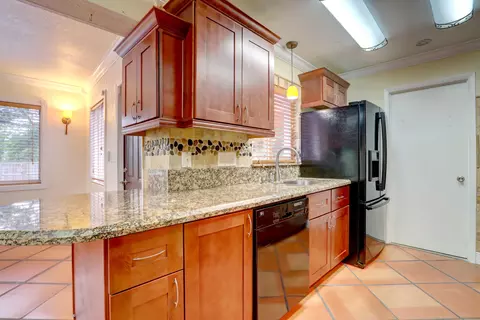 363 SW 65 Ave, Margate, FL 33068 photo 19