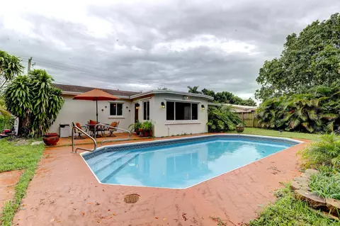 363 SW 65 Ave, Margate, FL 33068 photo 12