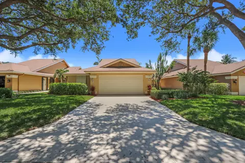 129 Cape Pointe Cir, Jupiter, FL 33477 photo 3