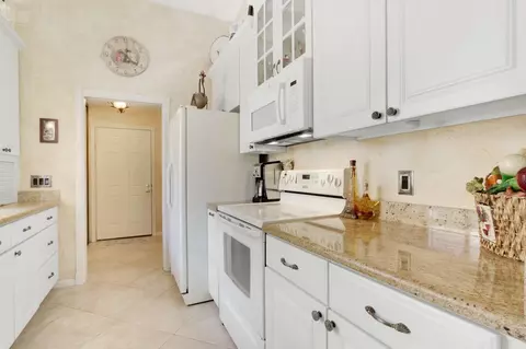 129 Cape Pointe Cir, Jupiter, FL 33477 photo 10