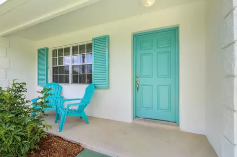 3056 SE Mimosa St, Stuart, FL 34997 photo 3