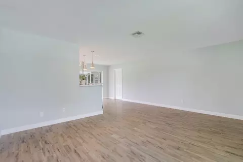 3056 SE Mimosa St, Stuart, FL 34997 photo 5
