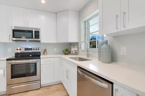 3056 SE Mimosa St, Stuart, FL 34997 photo 9