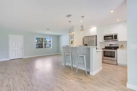 3056 SE Mimosa St, Stuart, FL 34997 photo 4