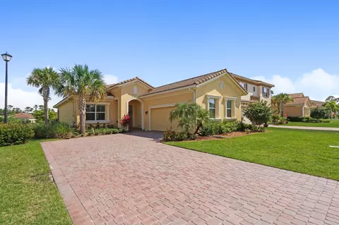 7953 SW Marin Dr, Stuart, FL 34997 photo 1