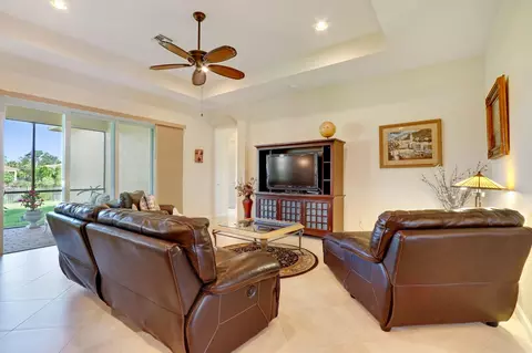 7953 SW Marin Dr, Stuart, FL 34997 photo 2