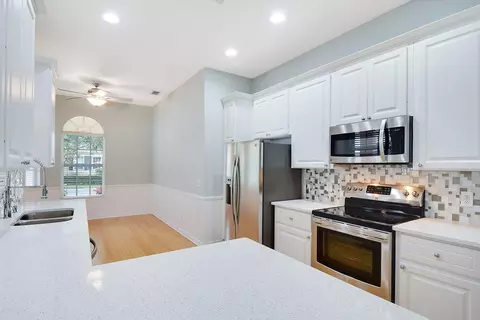 110 Rockingham Rd, Jupiter, FL 33458 photo 13