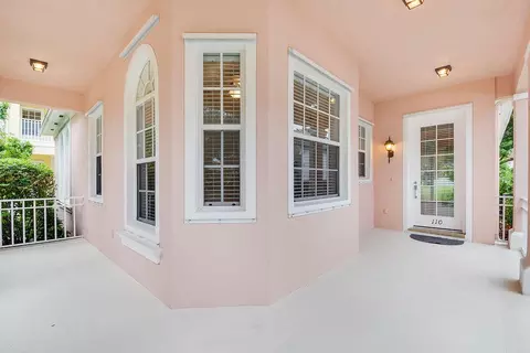 110 Rockingham Rd, Jupiter, FL 33458 photo 6