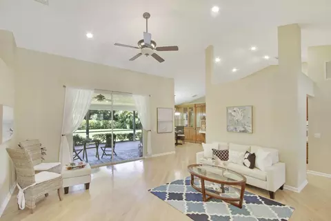 612 Scrubjay Dr, Jupiter, FL 33458 photo 3