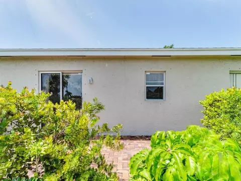 2093 E Ridge Cir E, Boynton Beach, FL 33435 photo 23
