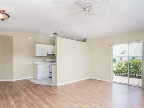 2093 E Ridge Cir E, Boynton Beach, FL 33435 photo 3