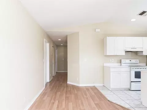2093 E Ridge Cir E, Boynton Beach, FL 33435 photo 9