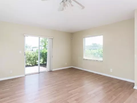 2093 E Ridge Cir E, Boynton Beach, FL 33435 photo 5