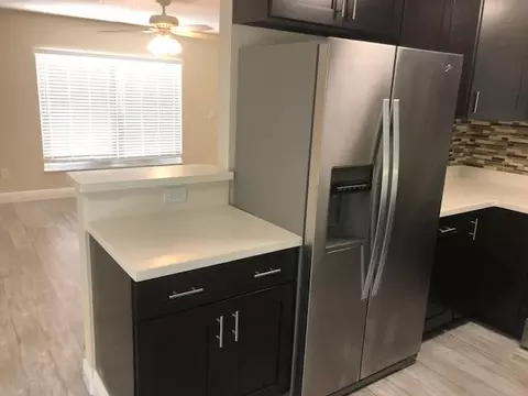 910 SE Ocean Ave, Stuart, FL 34996 photo 11