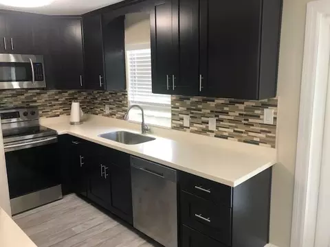 910 SE Ocean Ave, Stuart, FL 34996 photo 12