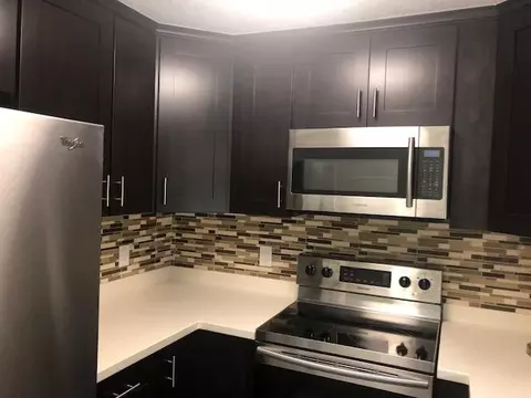 910 SE Ocean Ave, Stuart, FL 34996 photo 10