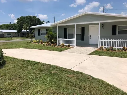 910 SE Ocean Ave, Stuart, FL 34996 photo 3