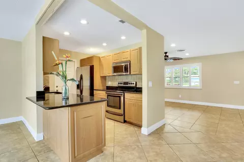 1293 SE Madison Ave, Stuart, FL 34996 photo 8