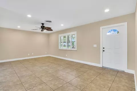 1293 SE Madison Ave, Stuart, FL 34996 photo 4