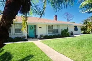 1275 NW Pine Ridge Trl, Stuart, FL 34994 photo 2