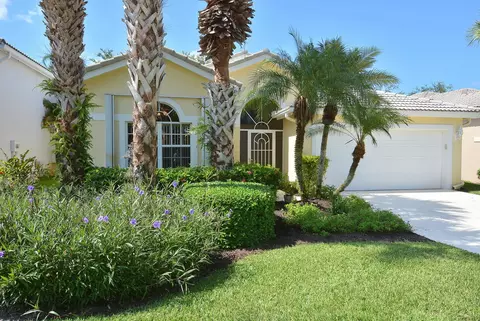 4728 SE Mizner Pl, Stuart, FL 34997 photo 2