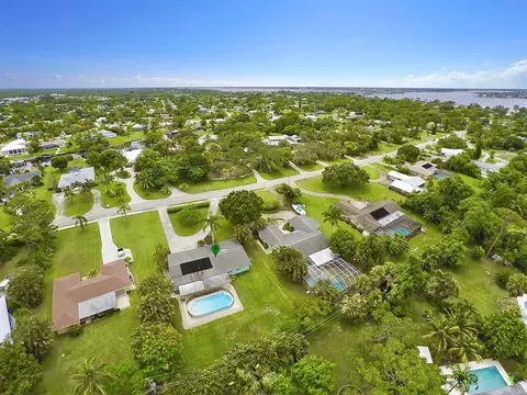 1230 NW Pine Lake Dr, Stuart, FL 34994 photo 2