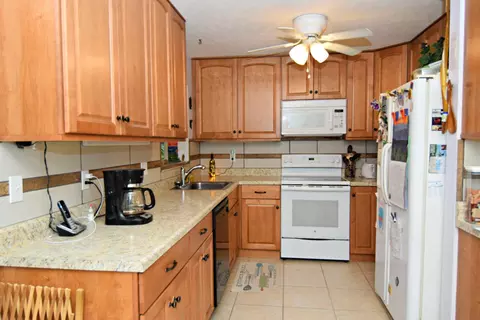 1605 SE 9th St, Stuart, FL 34996 photo 9