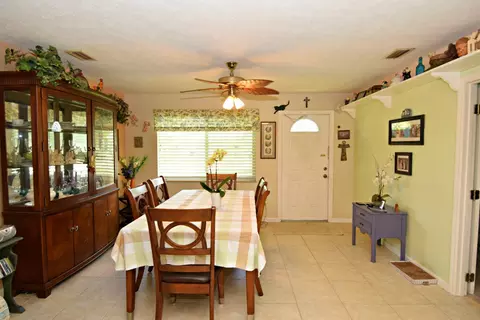 1605 SE 9th St, Stuart, FL 34996 photo 6