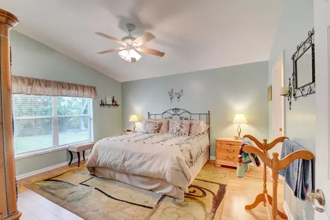 1058 SE Westminster Pl, Stuart, FL 34997 photo 15