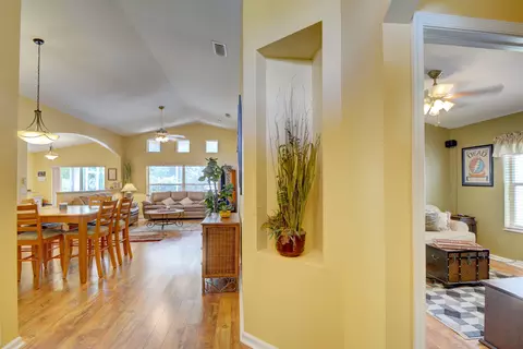 1058 SE Westminster Pl, Stuart, FL 34997 photo 6