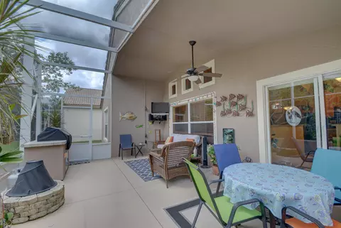 1058 SE Westminster Pl, Stuart, FL 34997 photo 3