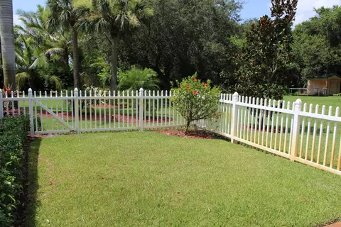 2734 NW Florida Ave, Stuart, FL 34994 photo 25