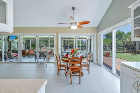 323 Ridge Rd, Jupiter, FL 33477 photo 11