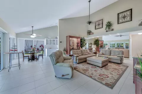 323 Ridge Rd, Jupiter, FL 33477 photo 7