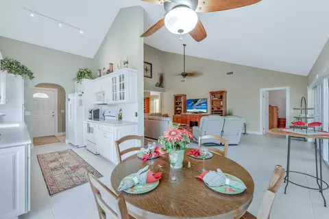 323 Ridge Rd, Jupiter, FL 33477 photo 10