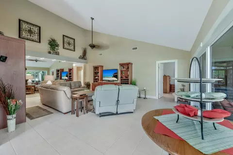 323 Ridge Rd, Jupiter, FL 33477 photo 5