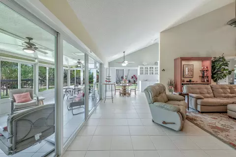 323 Ridge Rd, Jupiter, FL 33477 photo 13