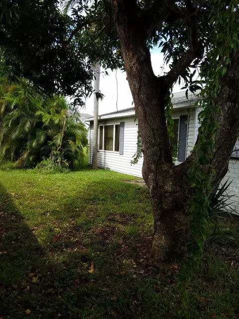 408 Center St, Jupiter, FL 33458 photo 4