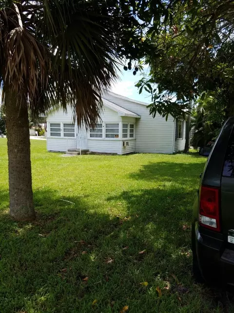 408 Center St, Jupiter, FL 33458 photo 2