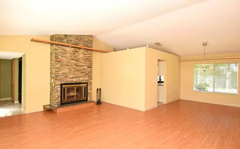 2905 SE Glasgow Dr, Stuart, FL 34997 photo 5