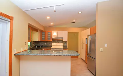 2905 SE Glasgow Dr, Stuart, FL 34997 photo 12