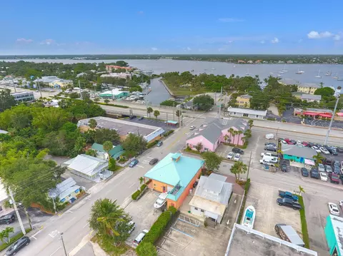 313 SW Albany Ave, Stuart, FL 34994 photo 35