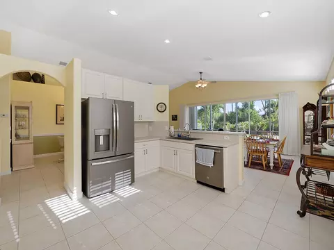 2947 SE Racoon Way, Stuart, FL 34997 photo 5