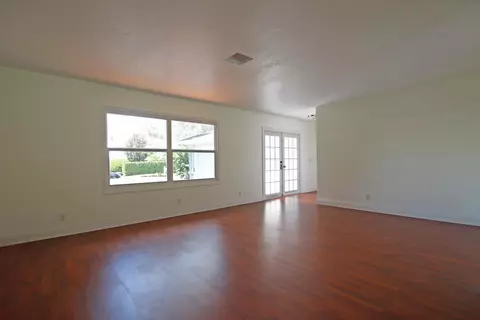300 River Dr, Tequesta, FL 33469 photo 2
